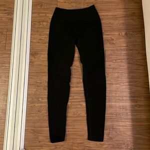 Black alphalete amplify leggings